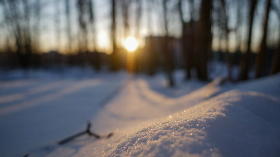 Minneapolis Shooting, Federal Response, and a Widespread Winter Storm