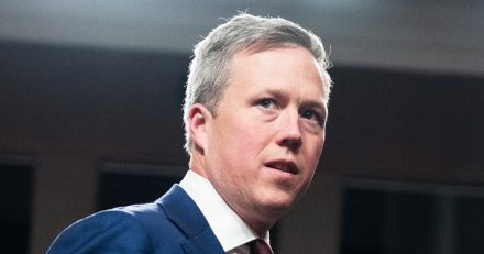 U.S. Army Secretary Warned Ukraine of Imminent Defeat